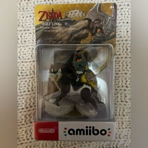 NEW Legend of Zelda Amiibo Wolf Link Nintendo Switch Twilight Princess